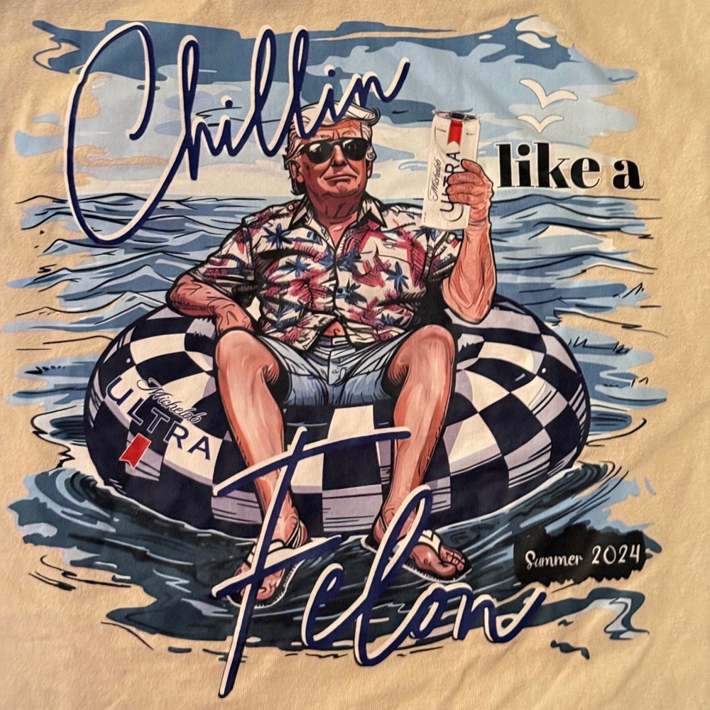 Michelob Ultra‎ Mens Graphic T Shirt Chillin Like a Felon Summer 2024 Large Tan